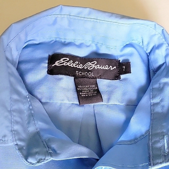 Blue EDDIE BAUER Boy's dress shirt, Size 7, Oxford Shirt, front pocket. - Picture 2 of 3